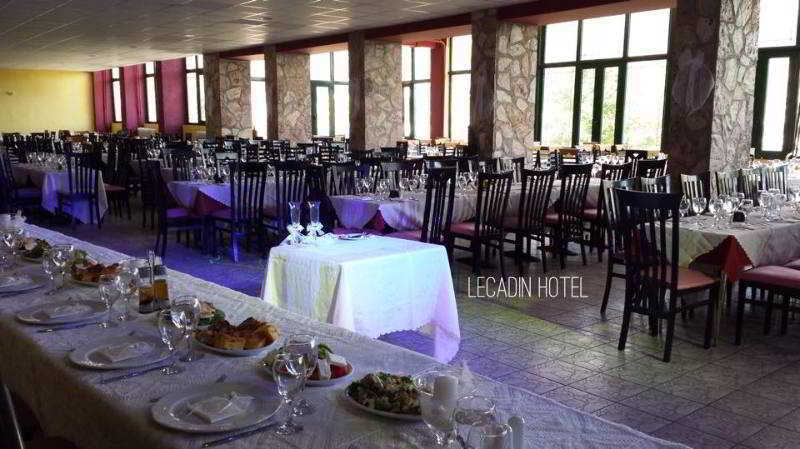 Hotel Lecadin Karpenísion Exteriör bild
